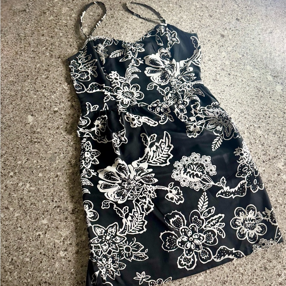 American Eagle Black with White Floral Print Peplum Mini Dress - Size 0 ⭐🌸
